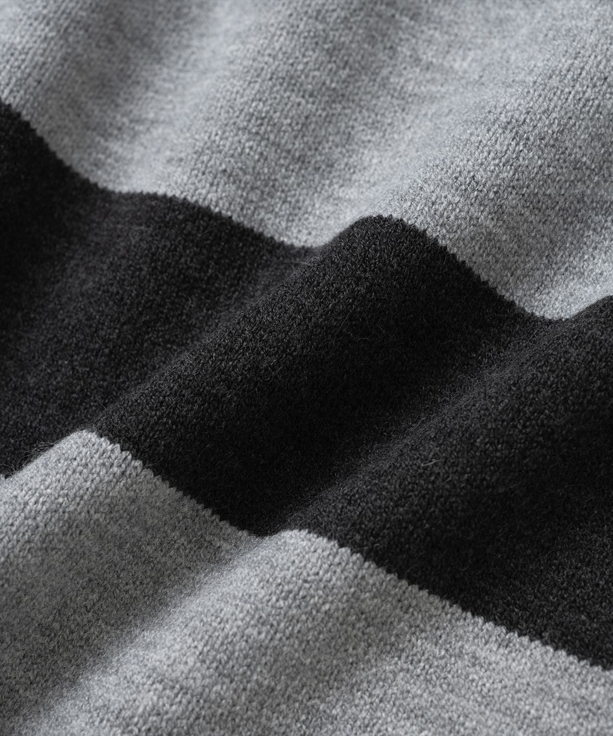 니티드(KNITTED) (UNISEX) 스트라이프 럭비 카라 니트 BLACK