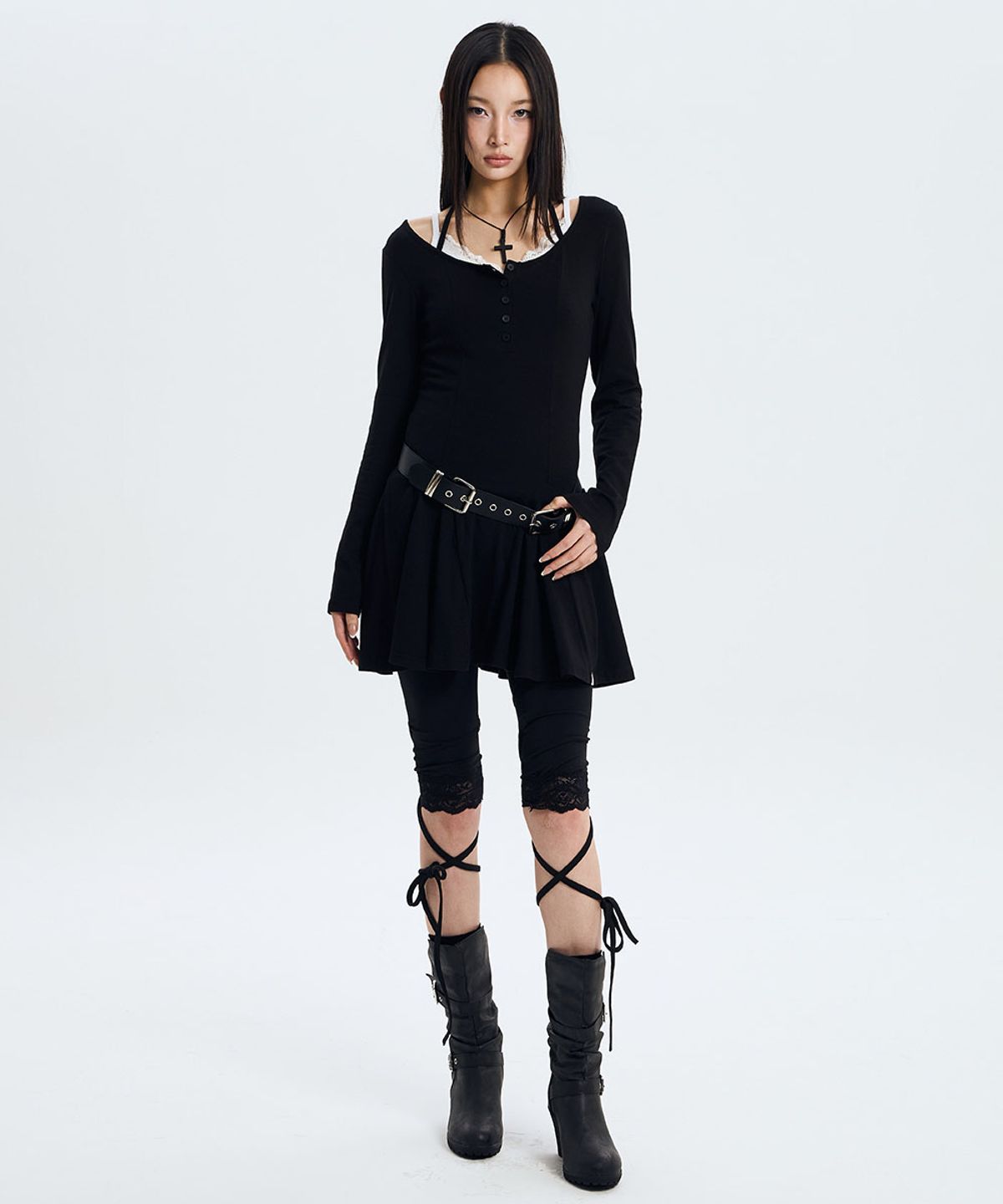 낫노잉(NOTKNOWING) Button Strap Flared Dress (BLACK)