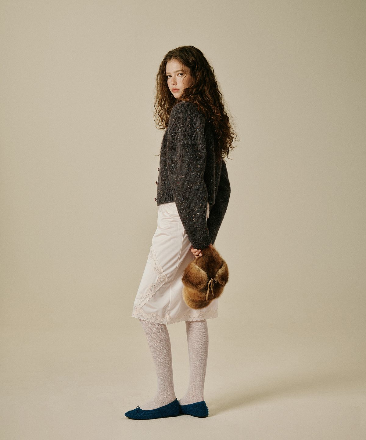 그린버터(GREENBUTTER) Silky Lace Flow Skirt (Cream)