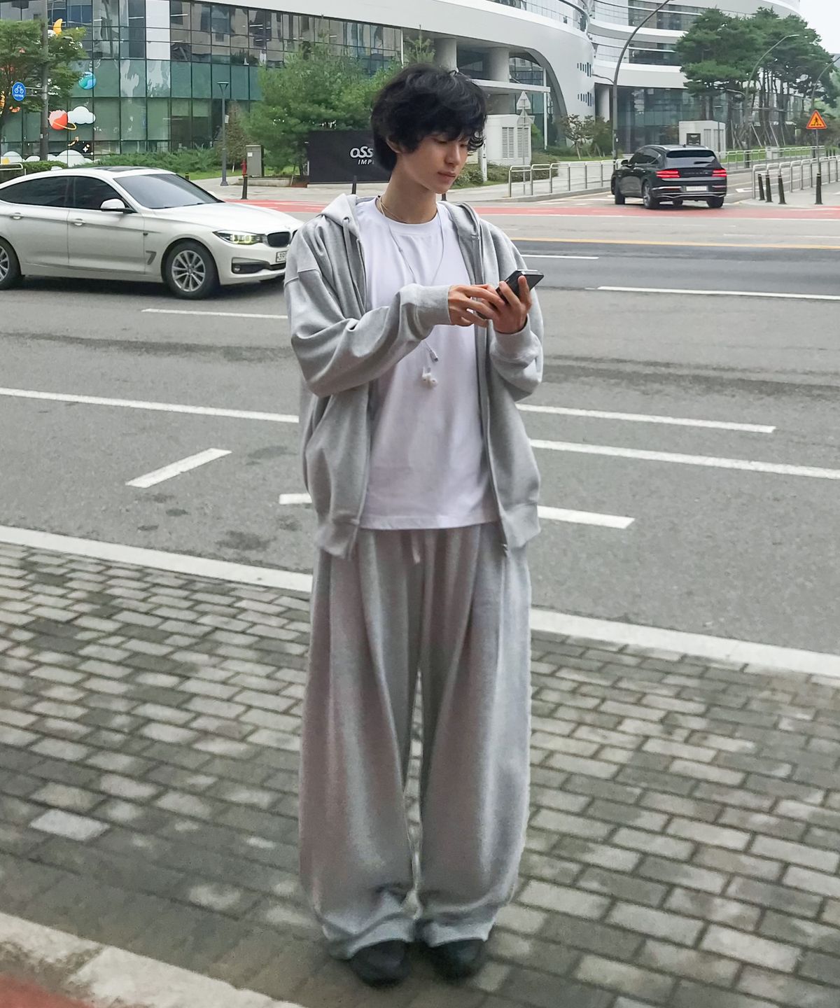 아테즈(ATEZ) 에센셜 투턱 와이드 스웨트 팬츠 [그레이]