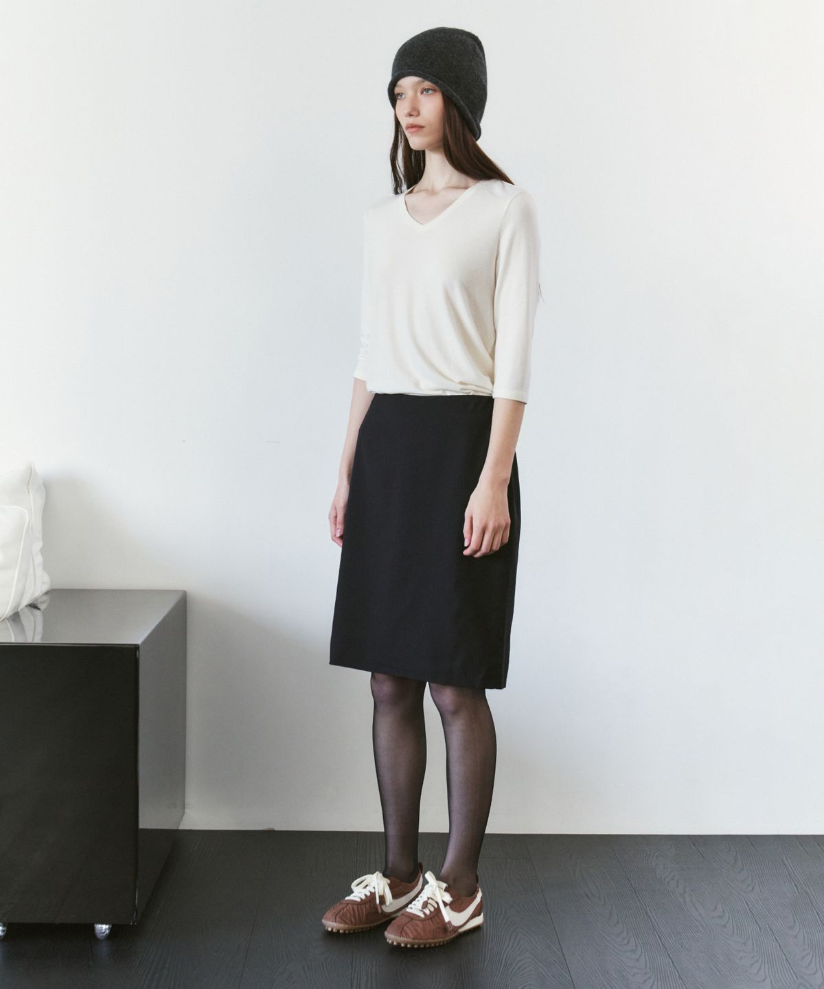 시야쥬(SIYAZU) SITP5313 소프트 브이넥 7부 티셔츠_Ivory