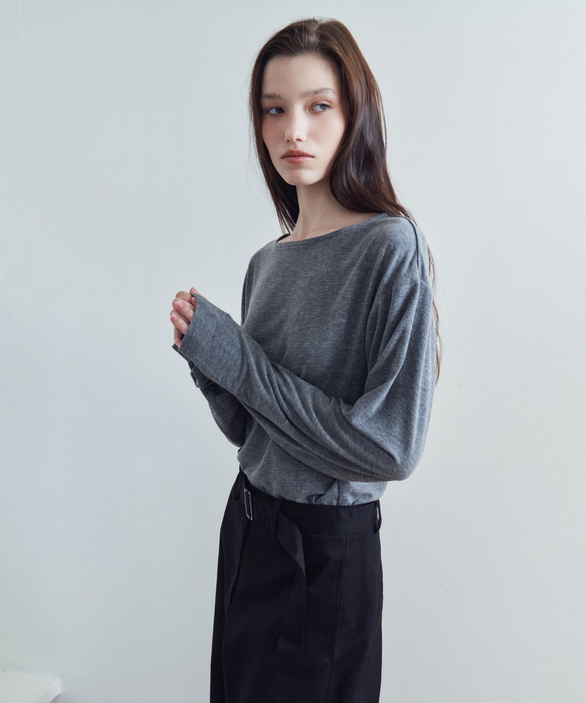 시야쥬(SIYAZU) SITP5312 보트넥 드롭 숄더 티셔츠_Melange gray