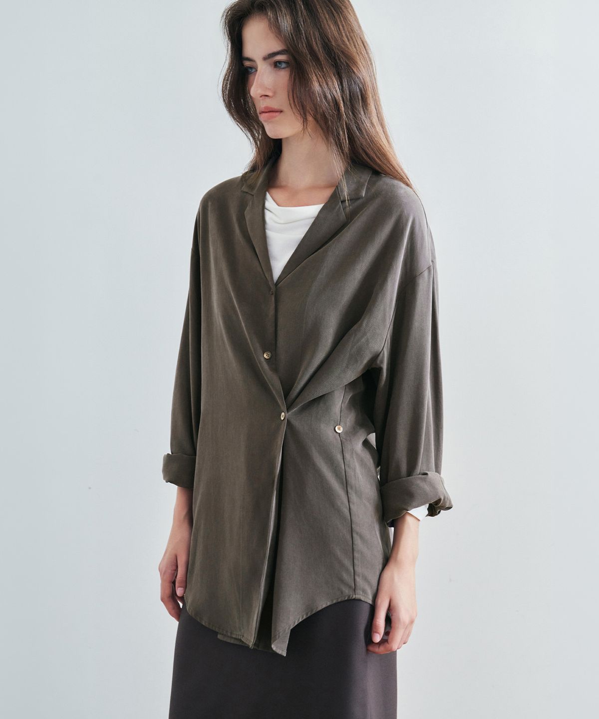 시야쥬(SIYAZU) SITP5306 소프트 오픈 카라 랩 셔츠_Brown