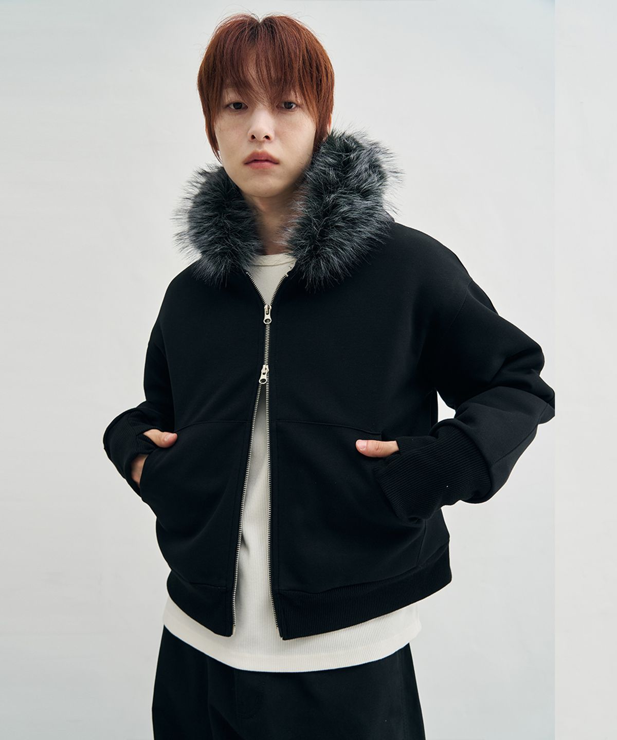 어레이드(ARRAYED) 코어 퍼 후드 패디드 크롭 자켓 [BLACK]