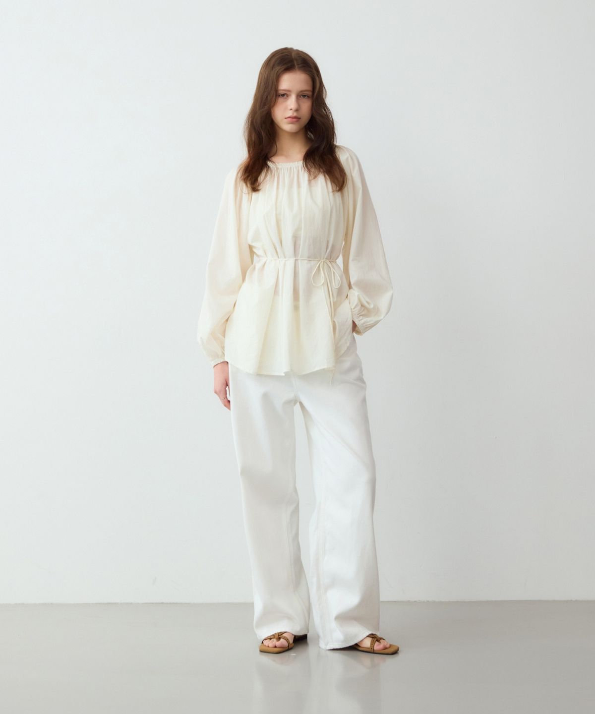 어다울(ADAUL) Two way off shoulder shirring blouse - cream