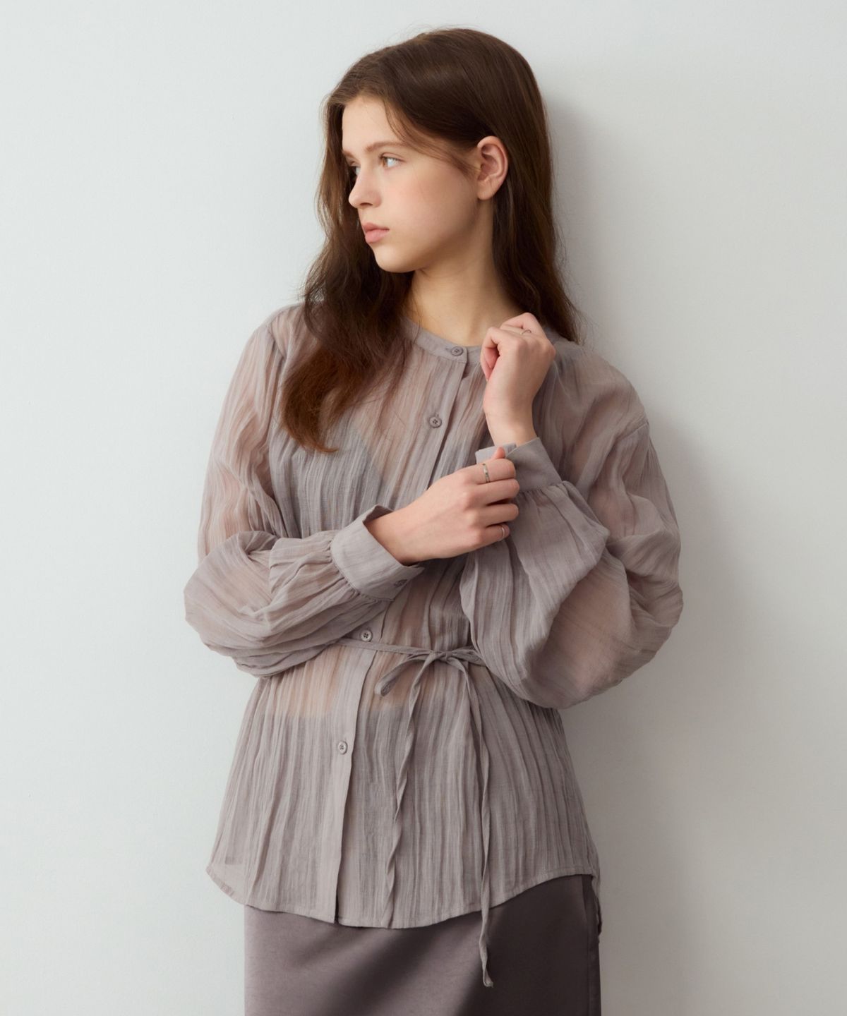 어다울(ADAUL) Wrinkle see through belted blouse - grey