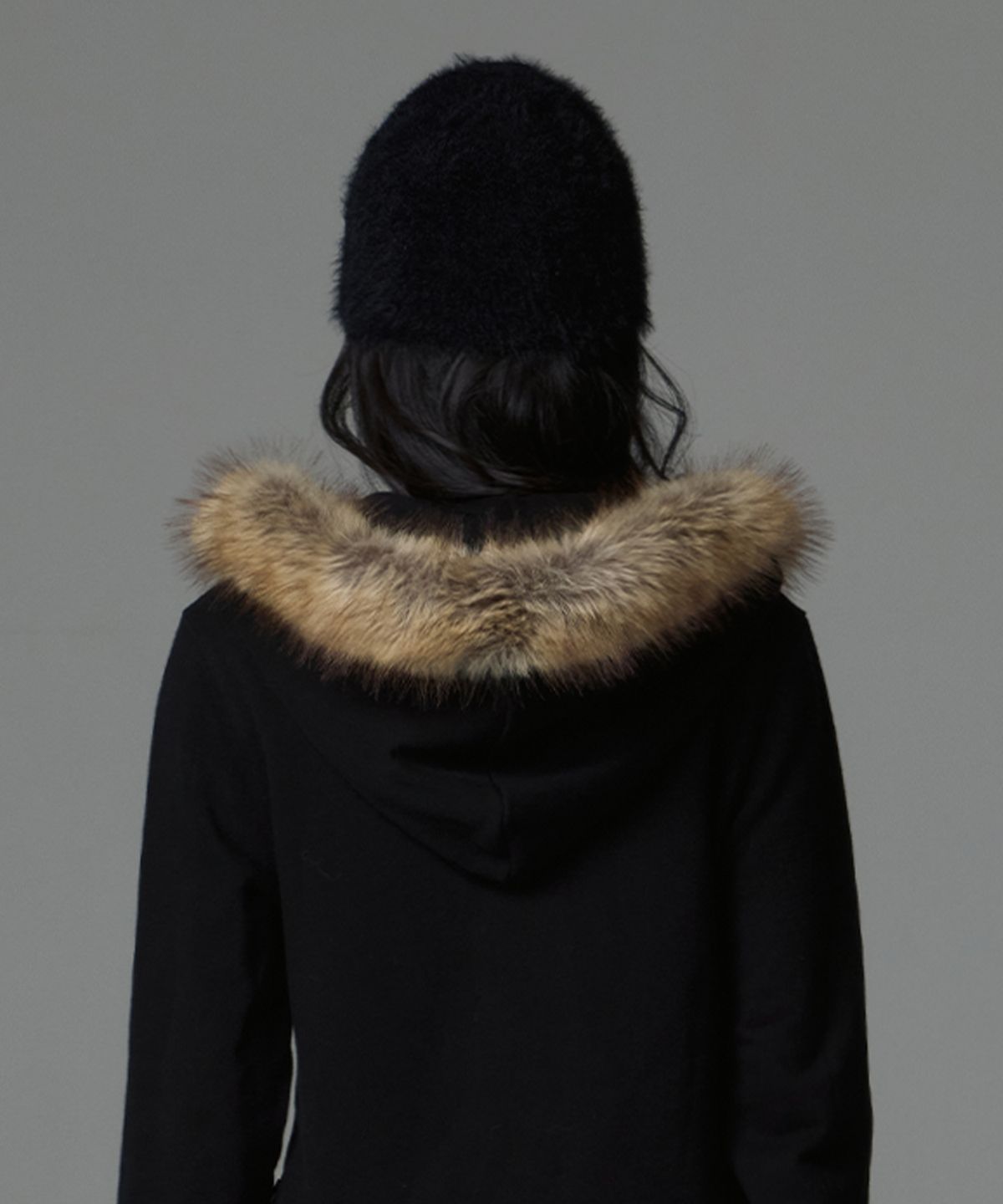 길라아카이브(GILAARCHIVE) LETTERING LOGO CROSS MOHAIR BEANIE_BLACK