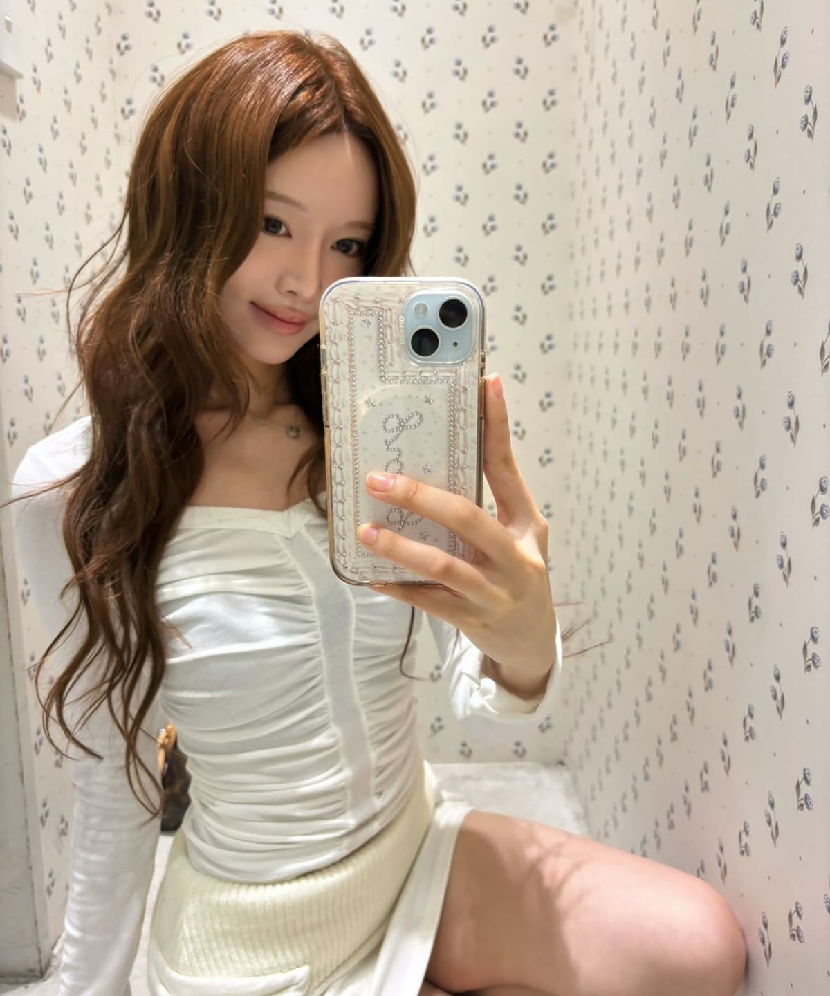 플리즈노팔로우(PLEASENOFOLLOW) Rowena Shirring Long Sleeve Top (Ivory)