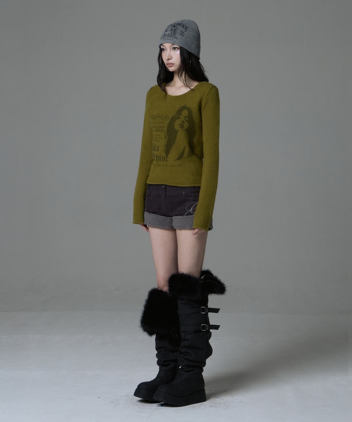 길라아카이브(GILAARCHIVE) FLEECE CORDUROY SHORTS_CHARCOAL