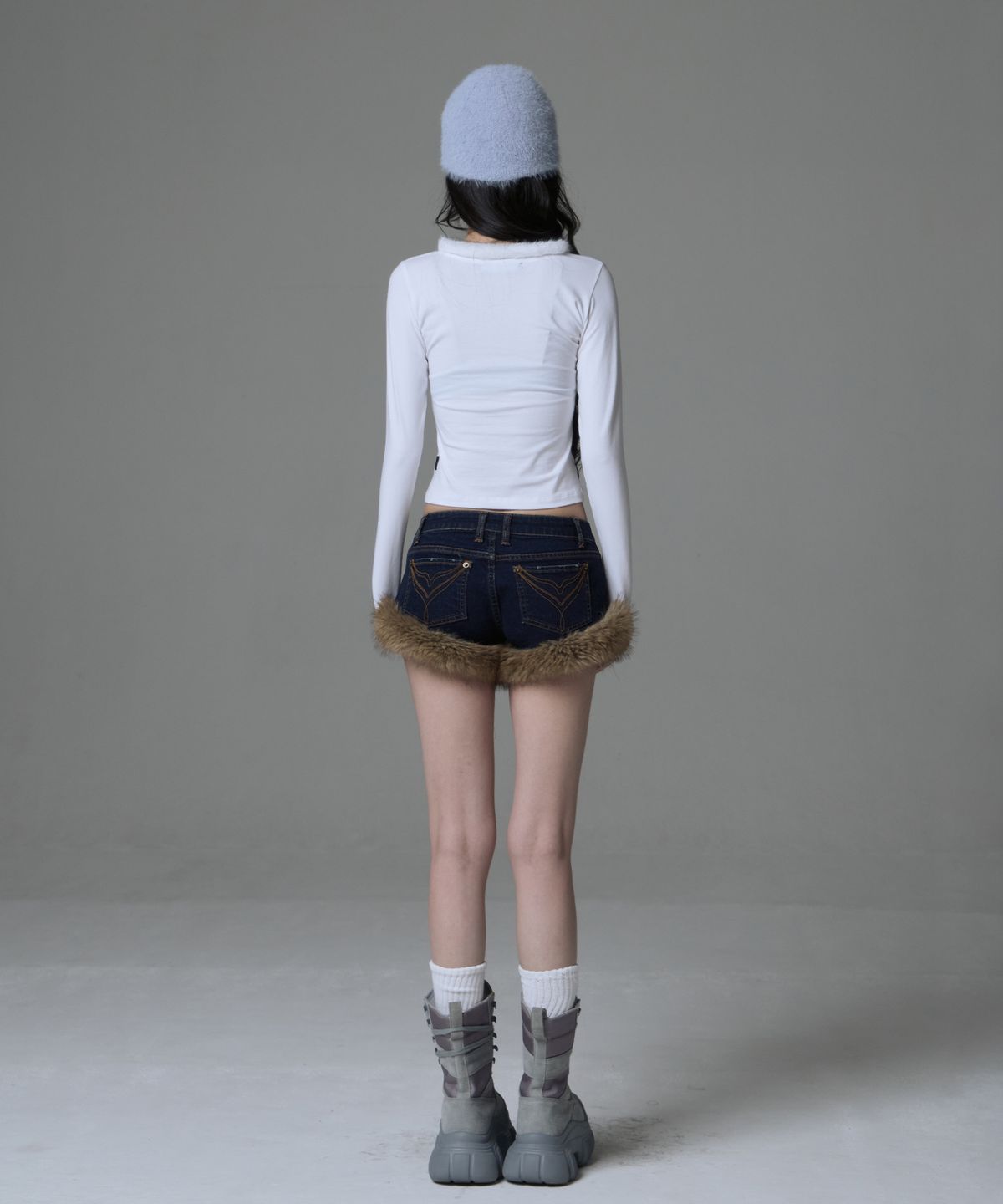 길라아카이브(GILAARCHIVE) FUR DENIM SHORTS_BLUE