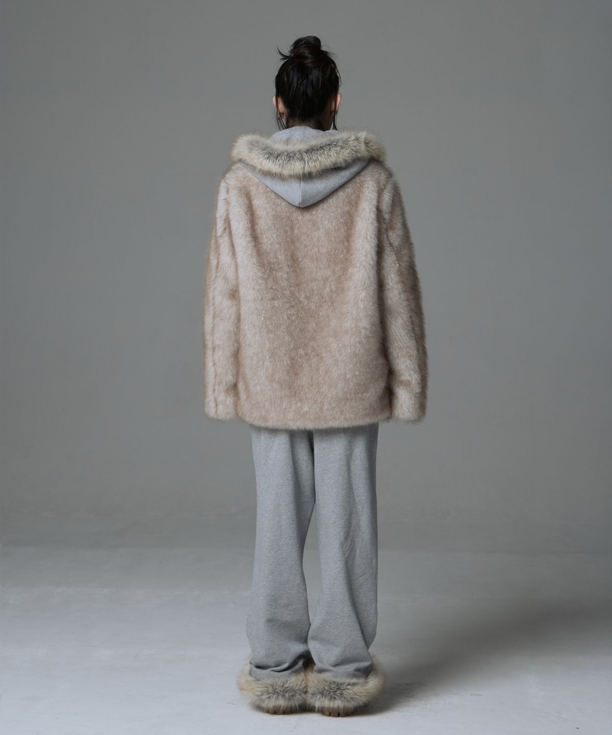 길라아카이브(GILAARCHIVE) NAPOLEON FUR JACKET_IVORY