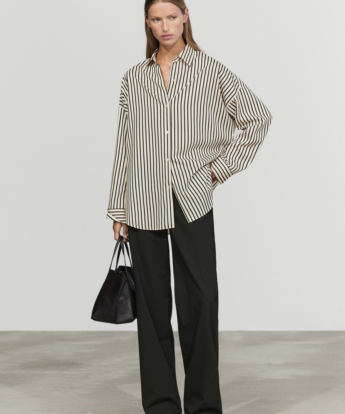 마시모두띠(MASSIMO DUTTI) 플루이드 스트라이프 셔츠