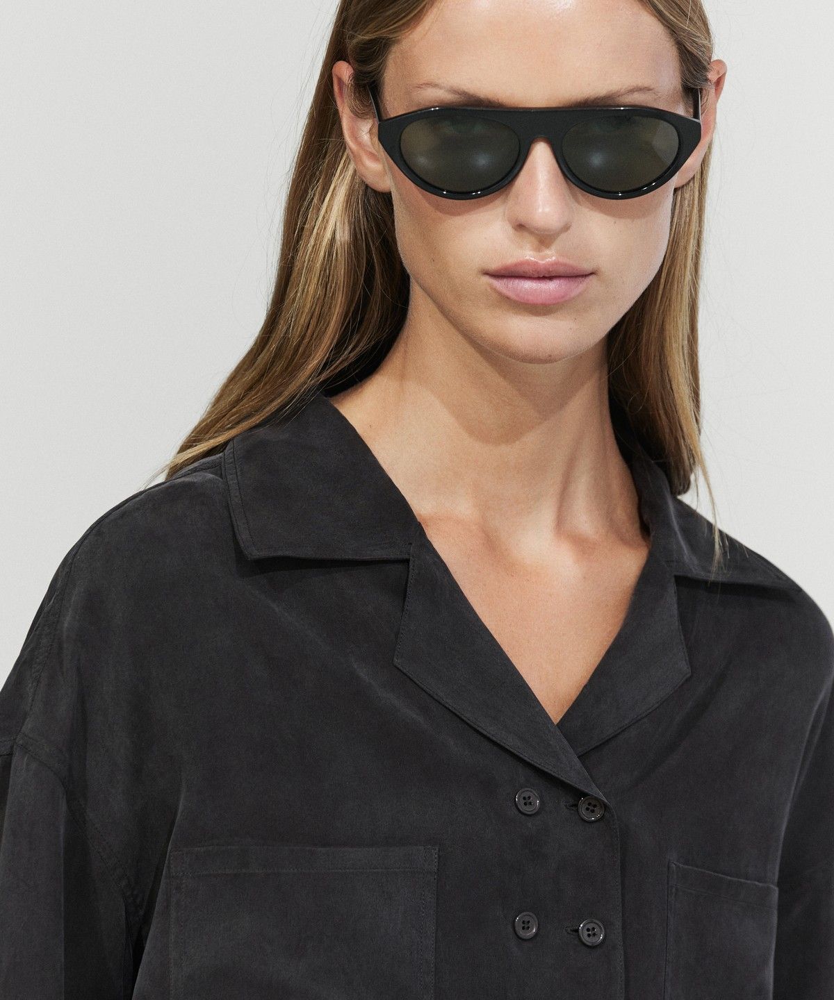 마시모두띠(MASSIMO DUTTI) 플루이드 더블 브레스티드 셔츠