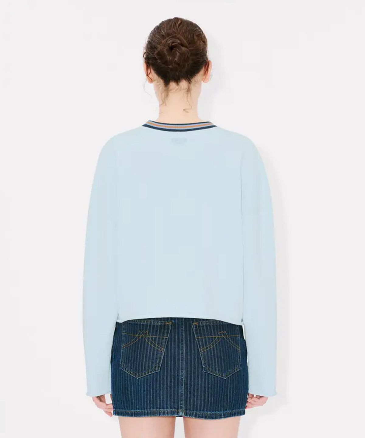 겐조(KENZO) 여성 하이써머 겐조 엘리펀트 로고 리브 칼라 숏 스웻셔츠_K256AWWH01BLX