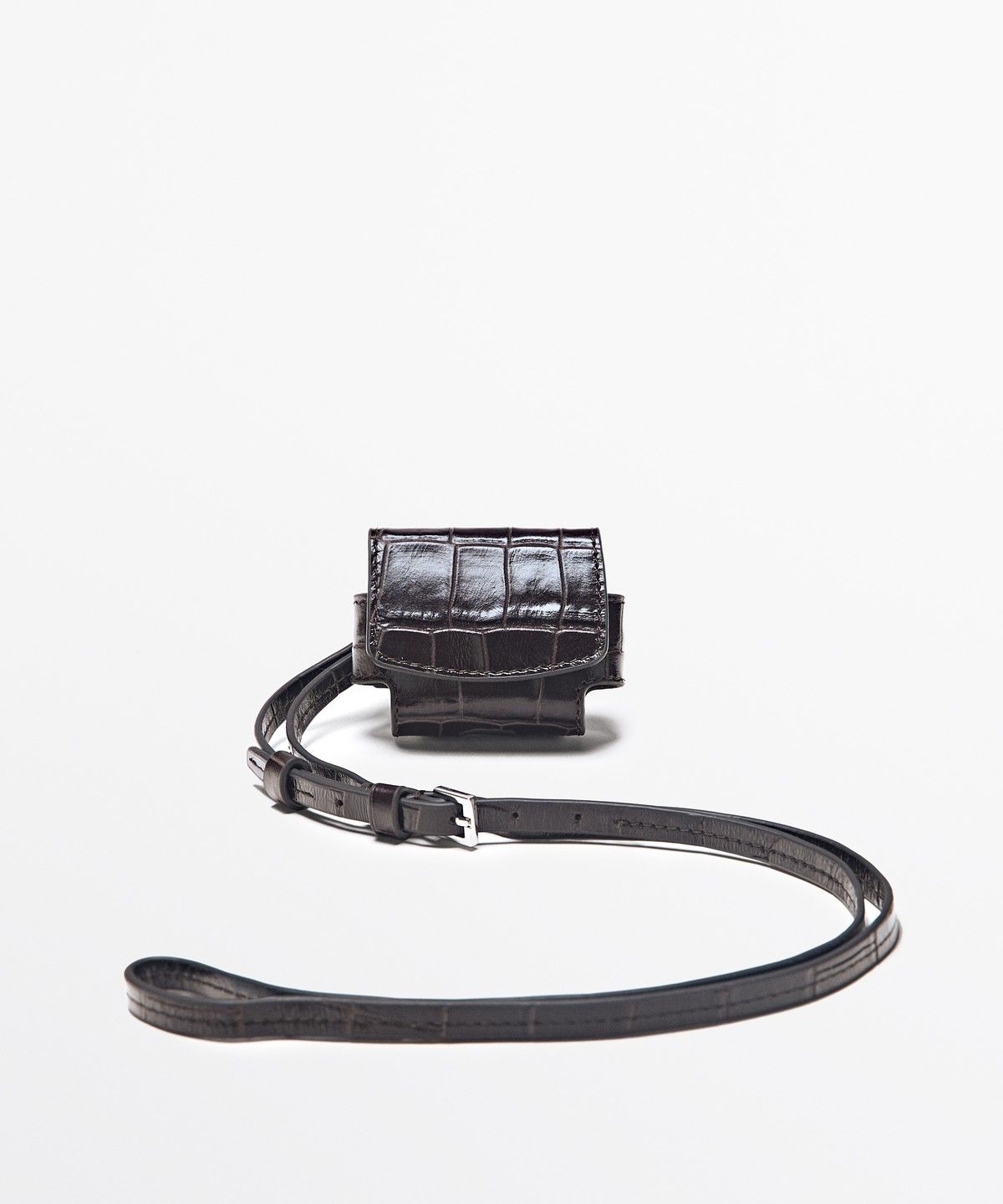 마시모두띠(MASSIMO DUTTI) 텍스처 레더 AirPods 케이스