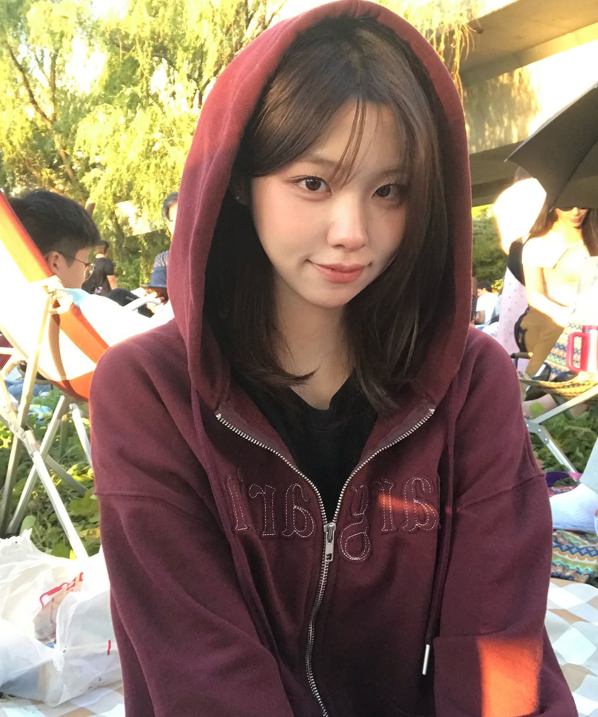 스트라이프마가린(STMG) 마가린 아플리케 루즈 투웨이 지퍼 후드집업 버건디