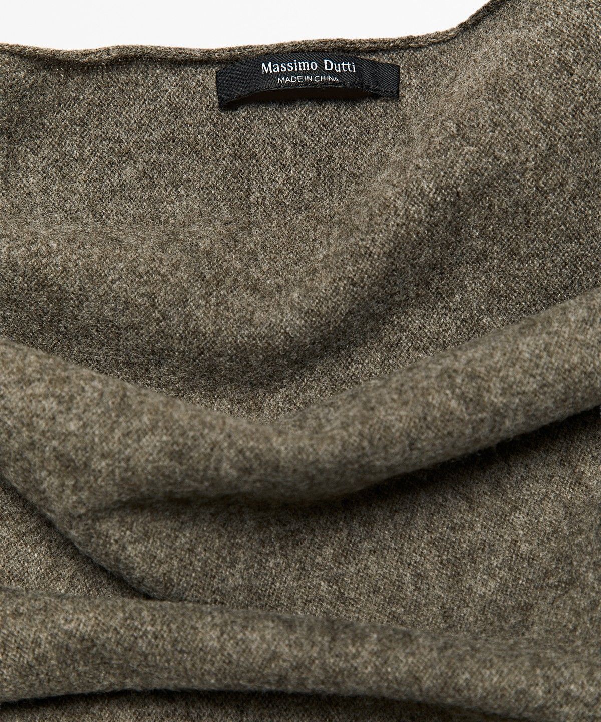 마시모두띠(MASSIMO DUTTI) 울 캐시미어 혼방 니트 반다나