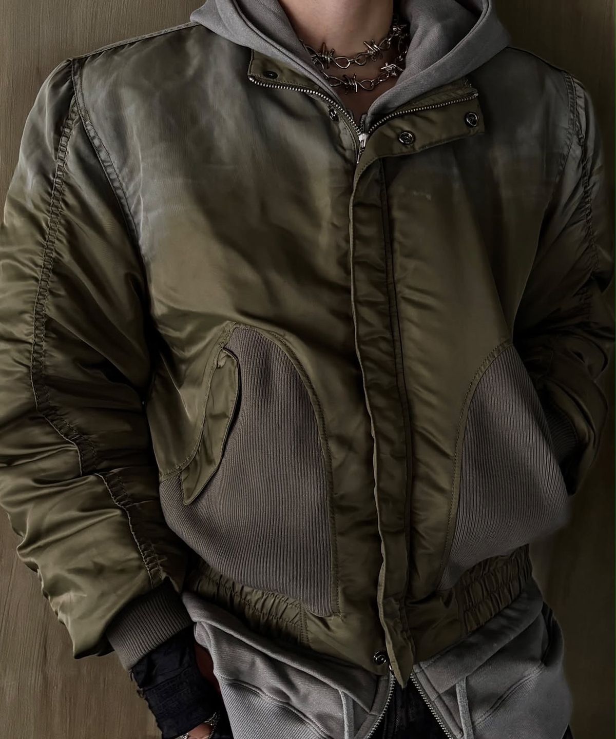 비엘알(BLR) Faded Gradient Bomber Khaki