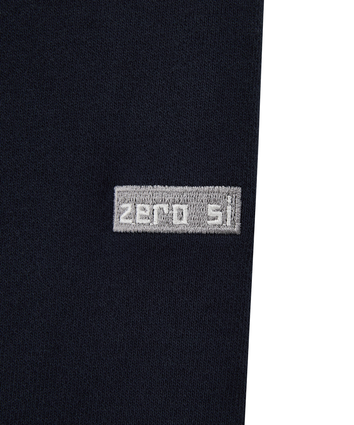 제로시(ZEROSI) ZRS 심볼 아플리케 스웻 조거 팬츠 (네이비)