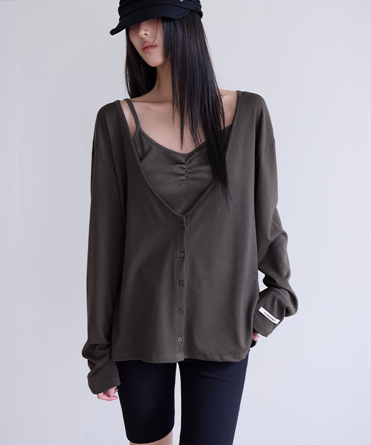 런던다다(LONDONDADA) Deep V-Neck Relaxed Cardigan, BROWN