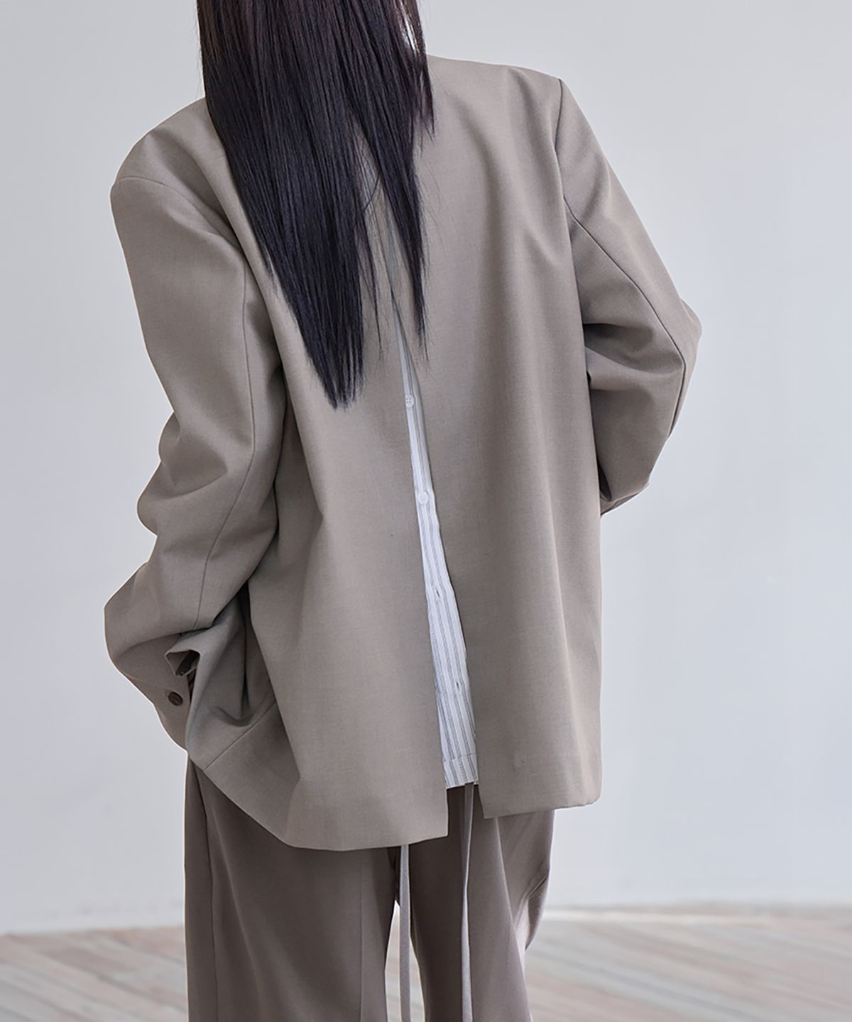 런던다다(LONDONDADA) Shirt Lyered Back Slit Jacket, TAUPE