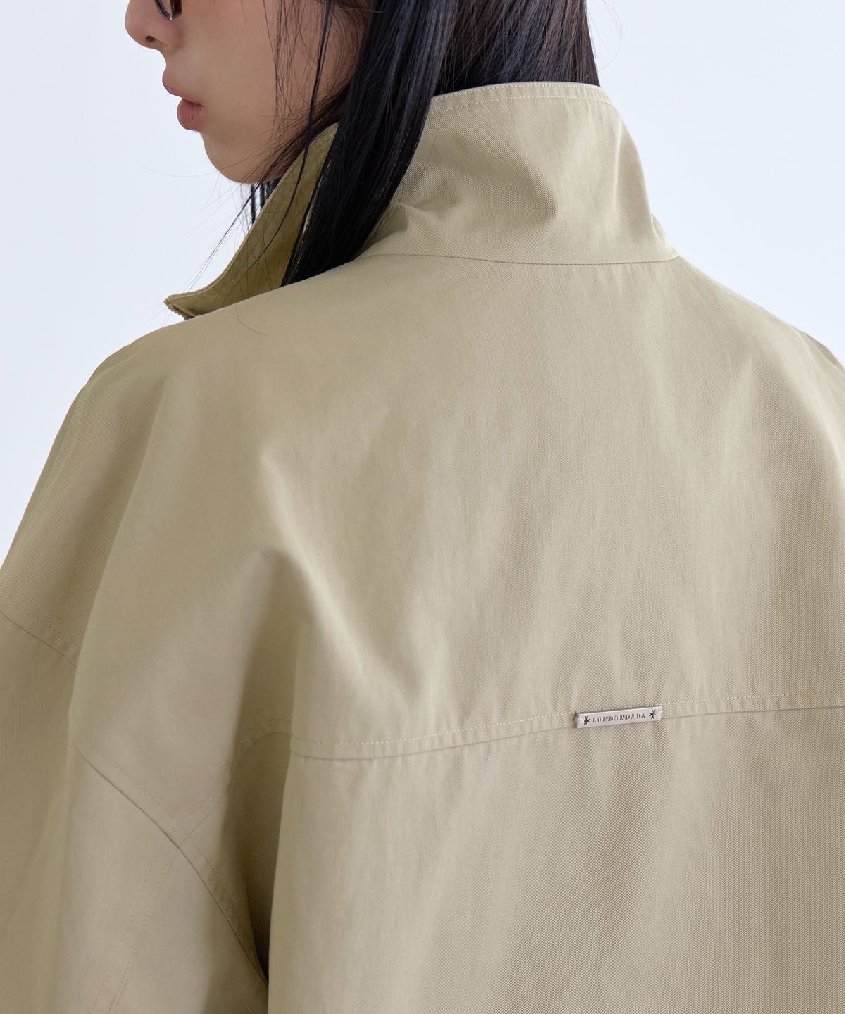 런던다다(LONDONDADA) High-Neck Semi-Cropped Field Jacket, BEIGE