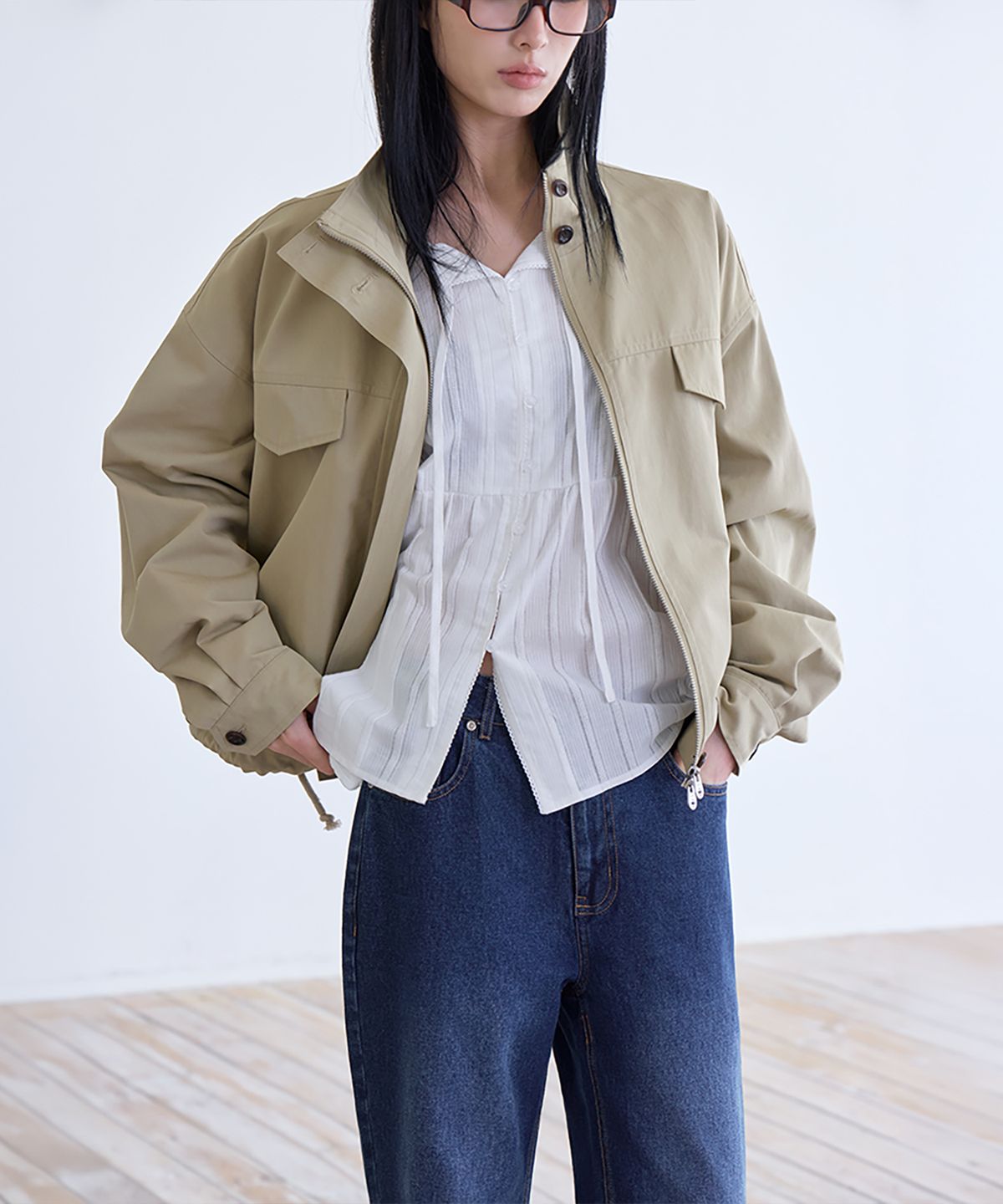런던다다(LONDONDADA) High-Neck Semi-Cropped Field Jacket, BEIGE