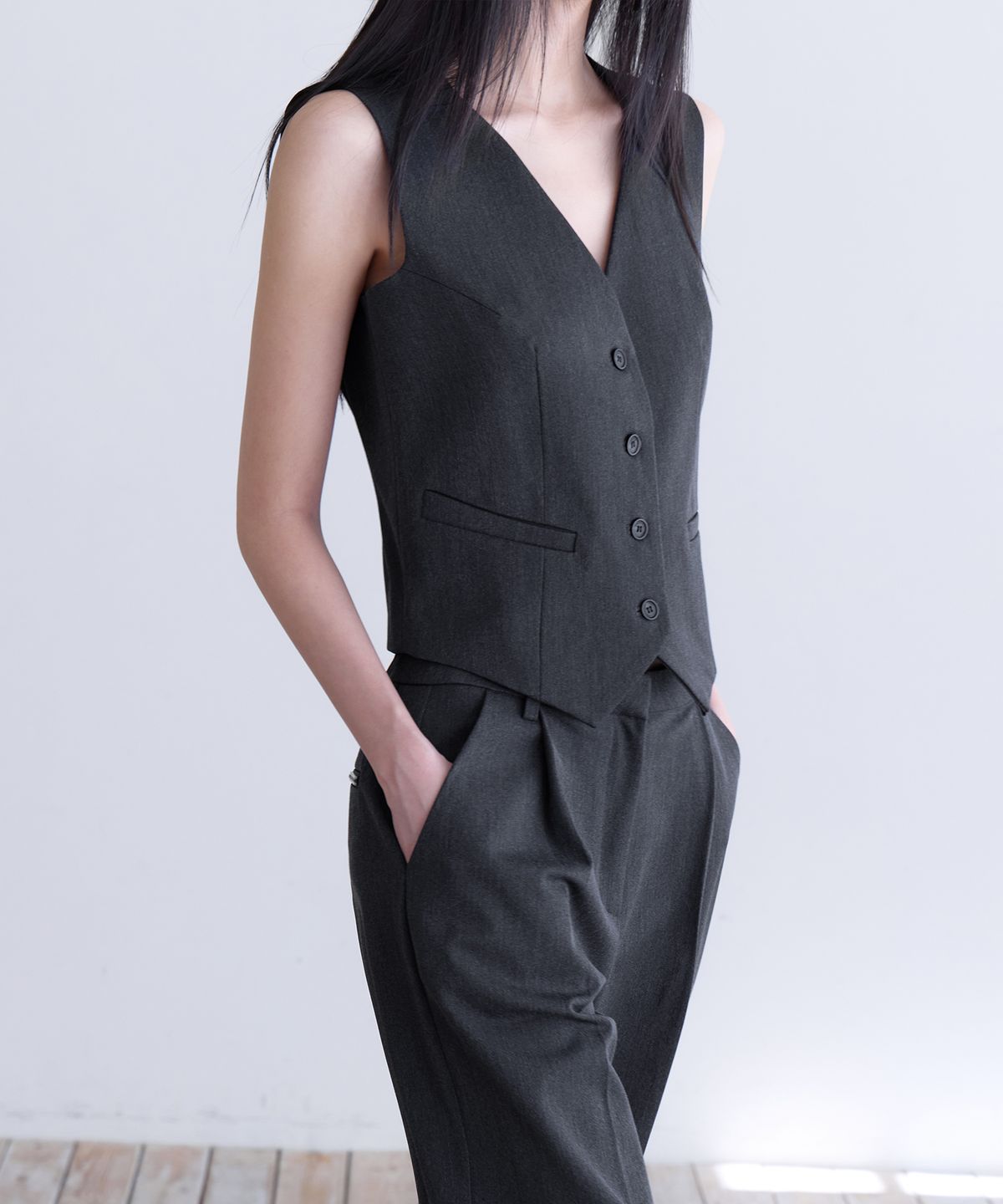 런던다다(LONDONDADA) [SET-UP] Essential Tailored Vest, CHARCOAL