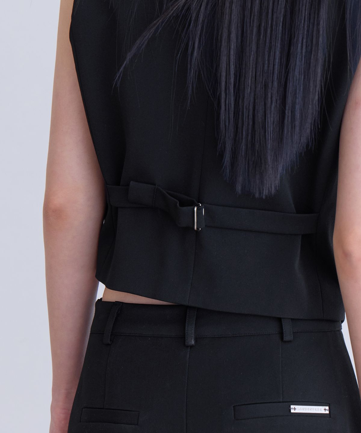런던다다(LONDONDADA) [SET-UP] Essential Tailored Vest, BLACK