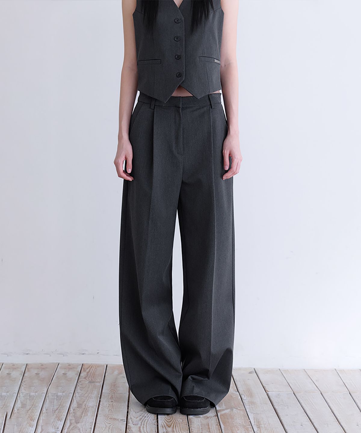 런던다다(LONDONDADA) [SET-UP] Essential Tailored One-Tuck Straight Slacks, CHARCOAL