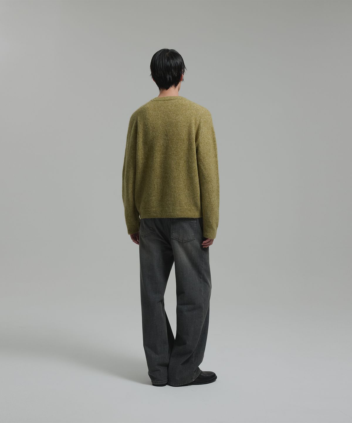 넌블랭크(NONBLANK) 모헤어 울 블렌드 크롭 라운드 니트_KHAKI