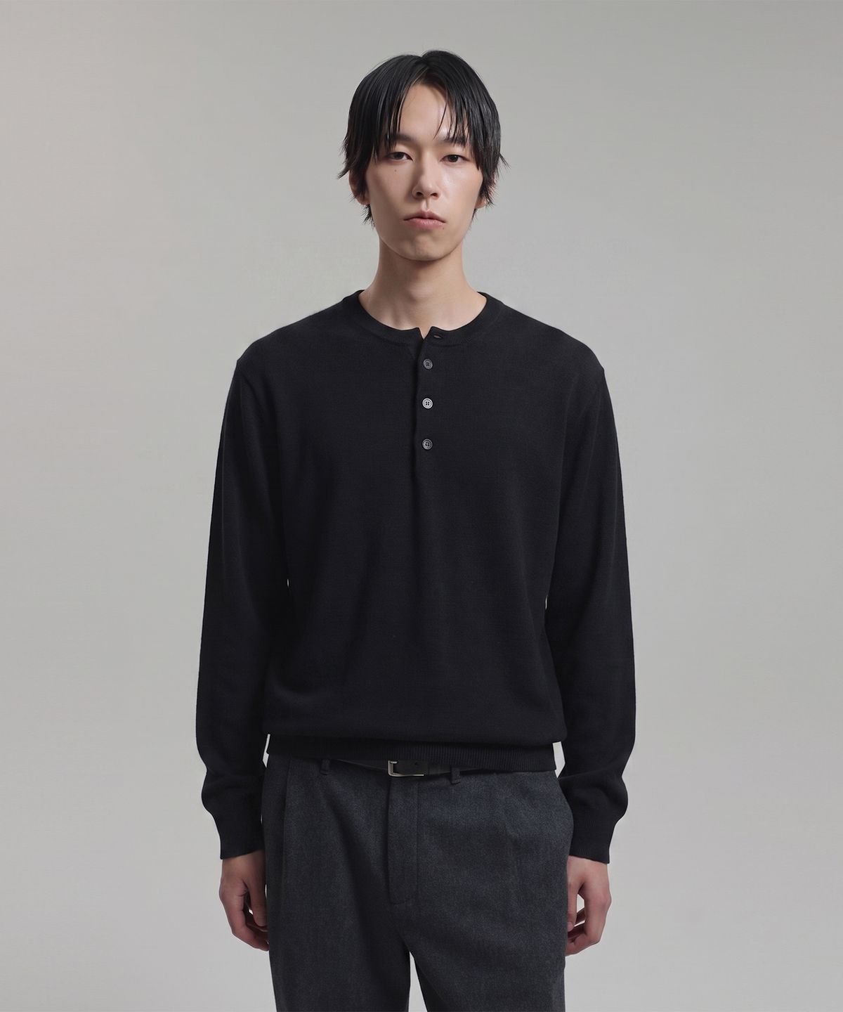 넌블랭크(NONBLANK) 워셔블 헨리넥 니트_BLACK