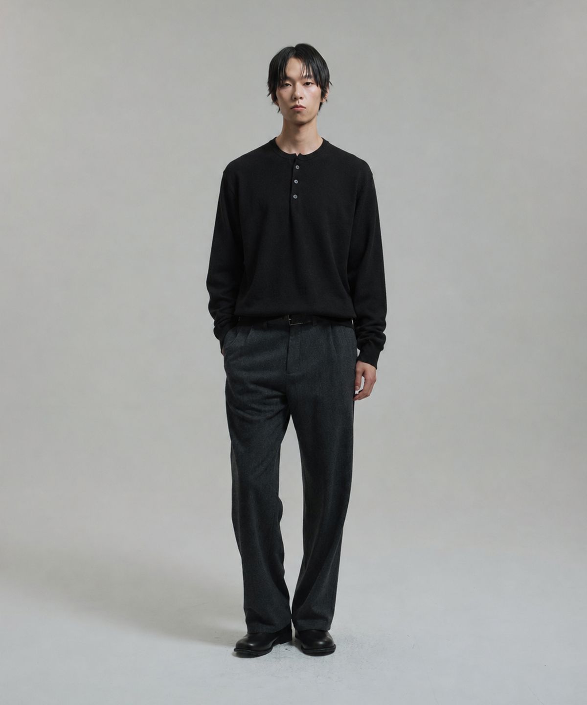 넌블랭크(NONBLANK) 워셔블 헨리넥 니트_BLACK