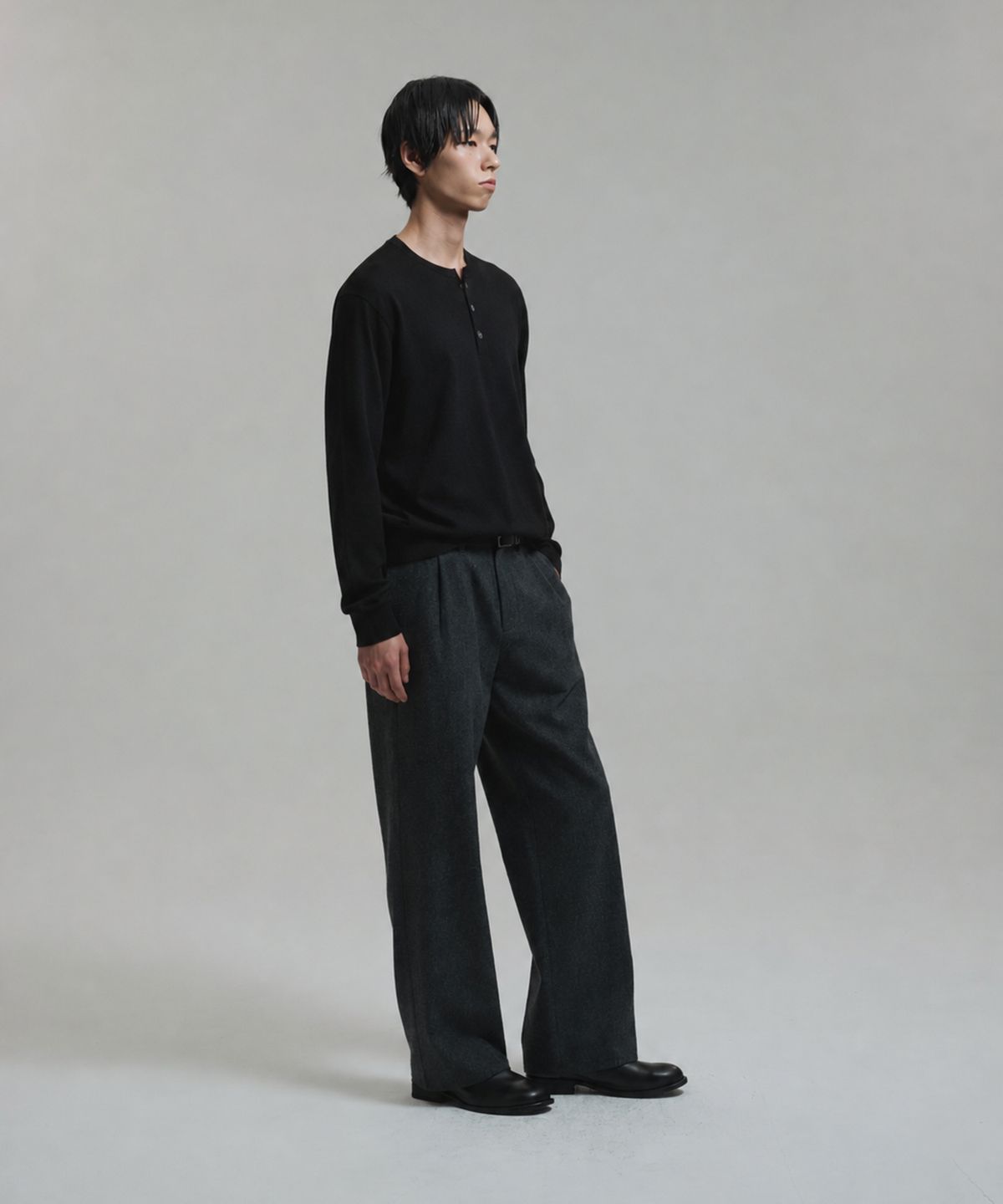 넌블랭크(NONBLANK) 워셔블 헨리넥 니트_BLACK