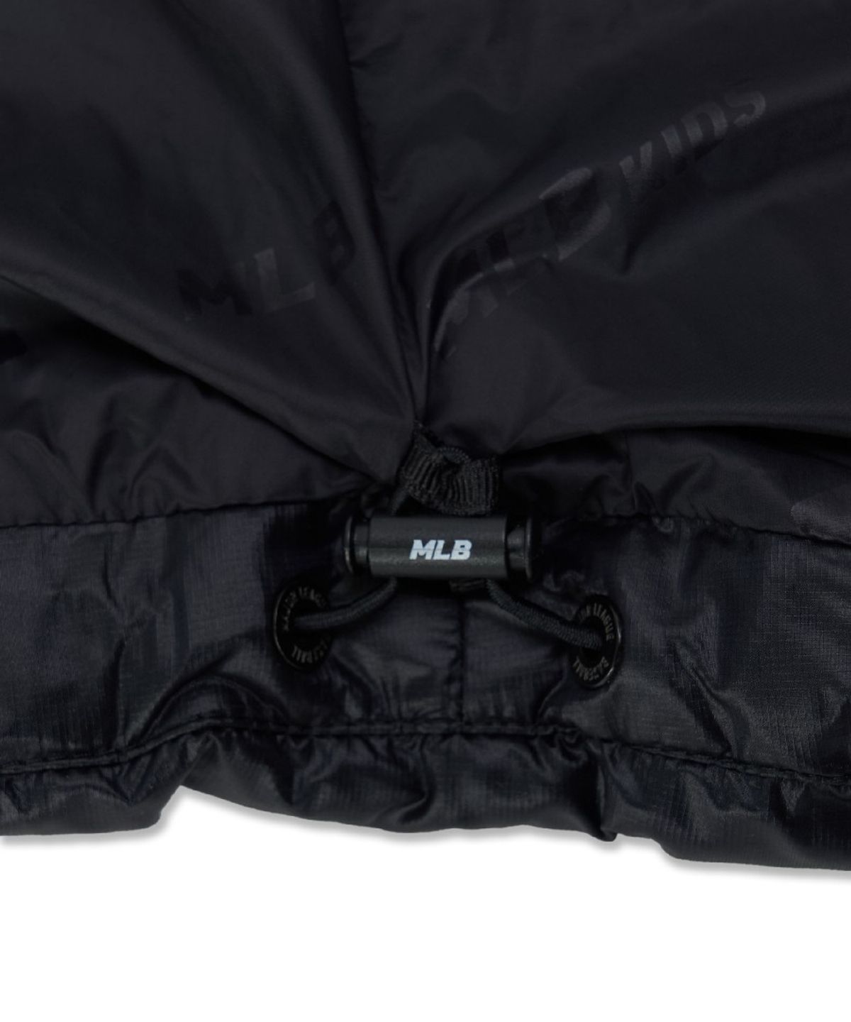 엠엘비 키즈(MLB KIDS) 아웃도어 모디파이드 유로피안덕 경량다운 NY (Black)