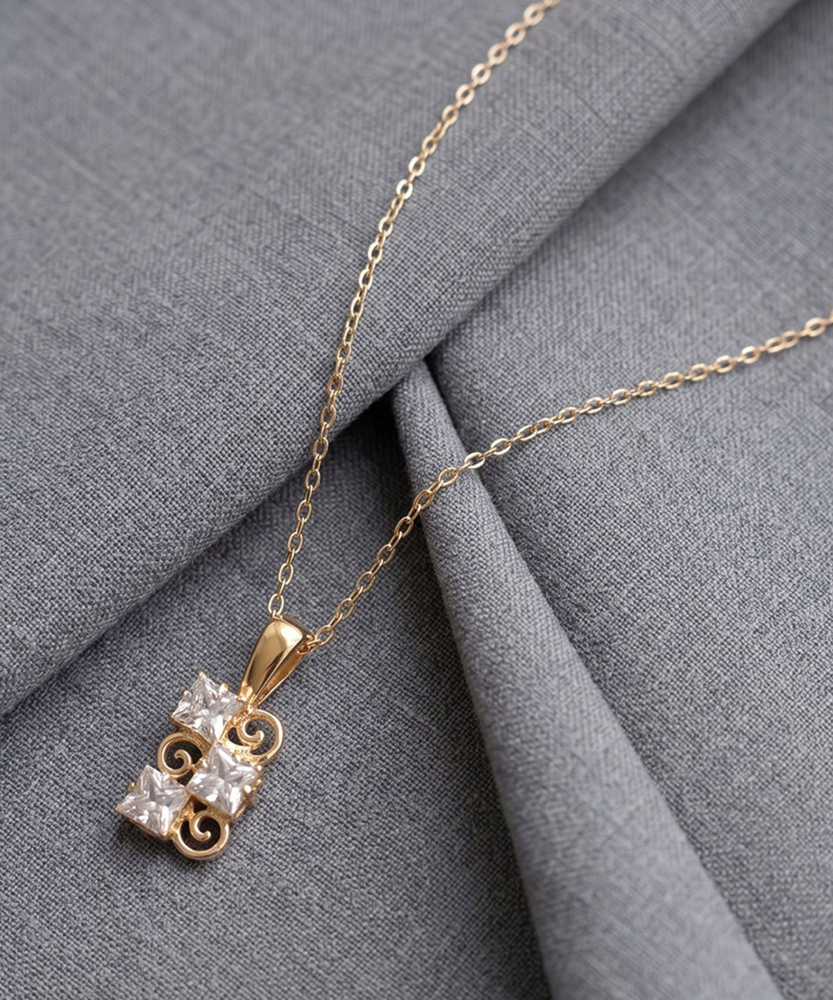 엘렌쥬얼리(HELENE JEWELRY) 14K 18K 트리플 랩 다이아몬드 트리 체인 금 목걸이