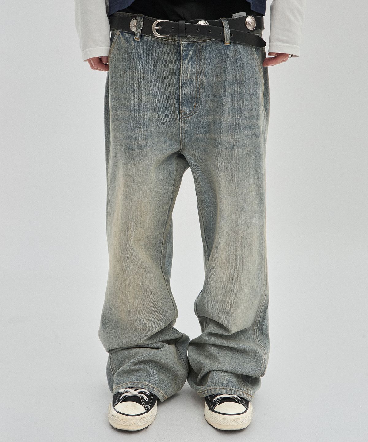 스웨이드(SUADE) CURVED FLARE DENIM [VINTAGE BLUE]