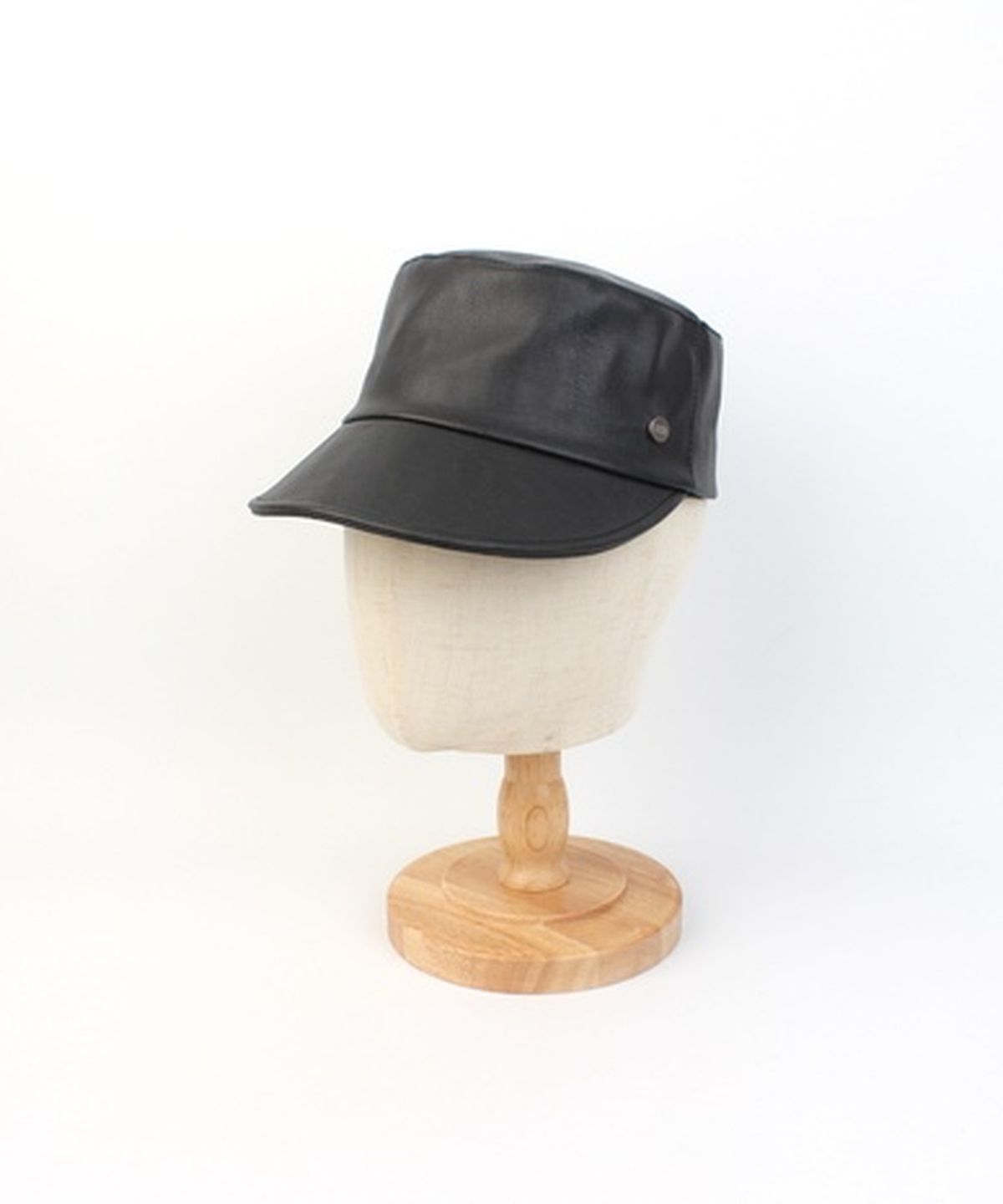 유니버셜 케미스트리(UNIVERSAL CHEMISTRY) Leather Black Logo Riding Cap 가죽승마모자