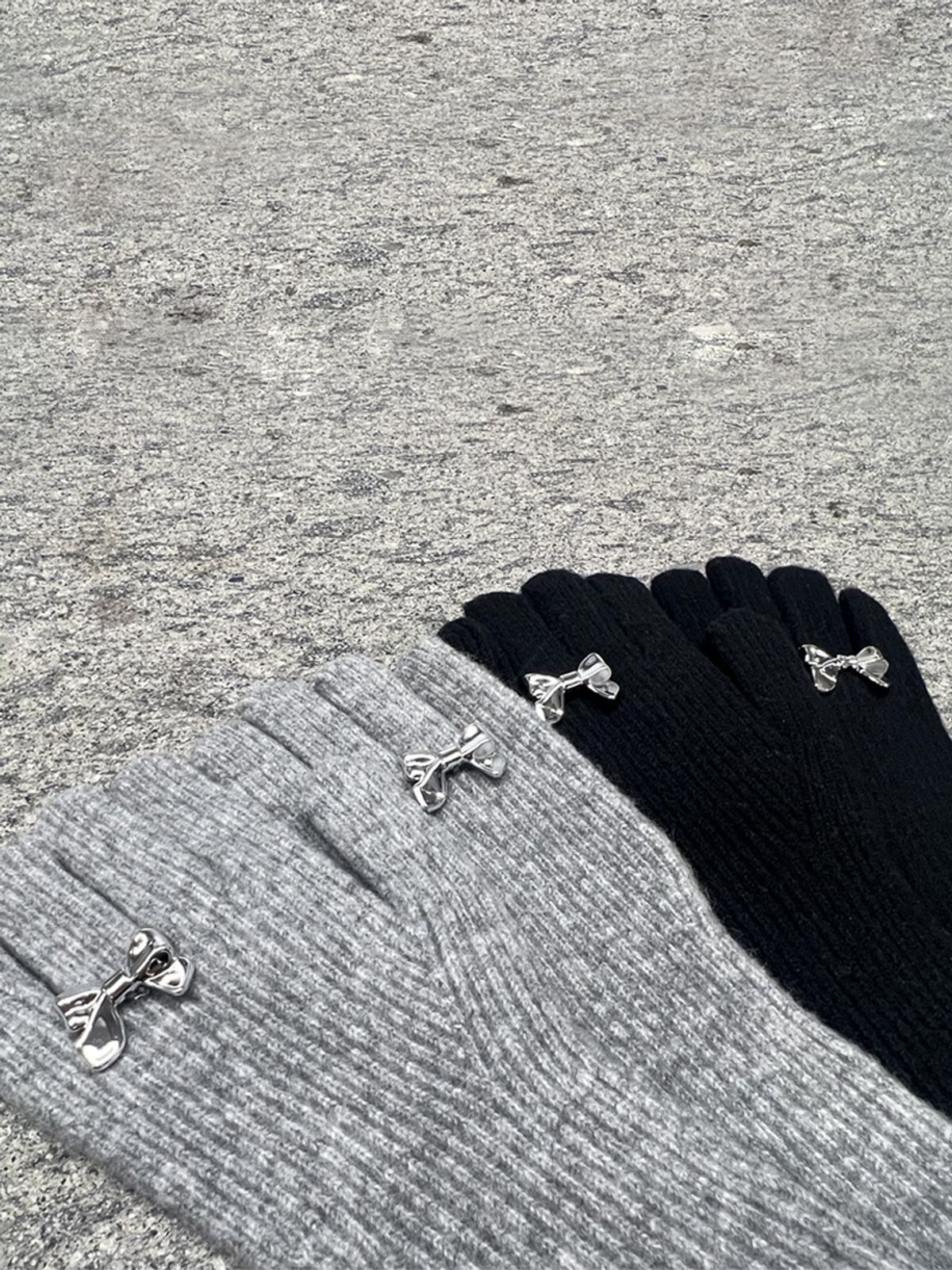 노브포에티(NOVE POETI) SIMPLE RIBBON GLOVES 심플 리본 장갑