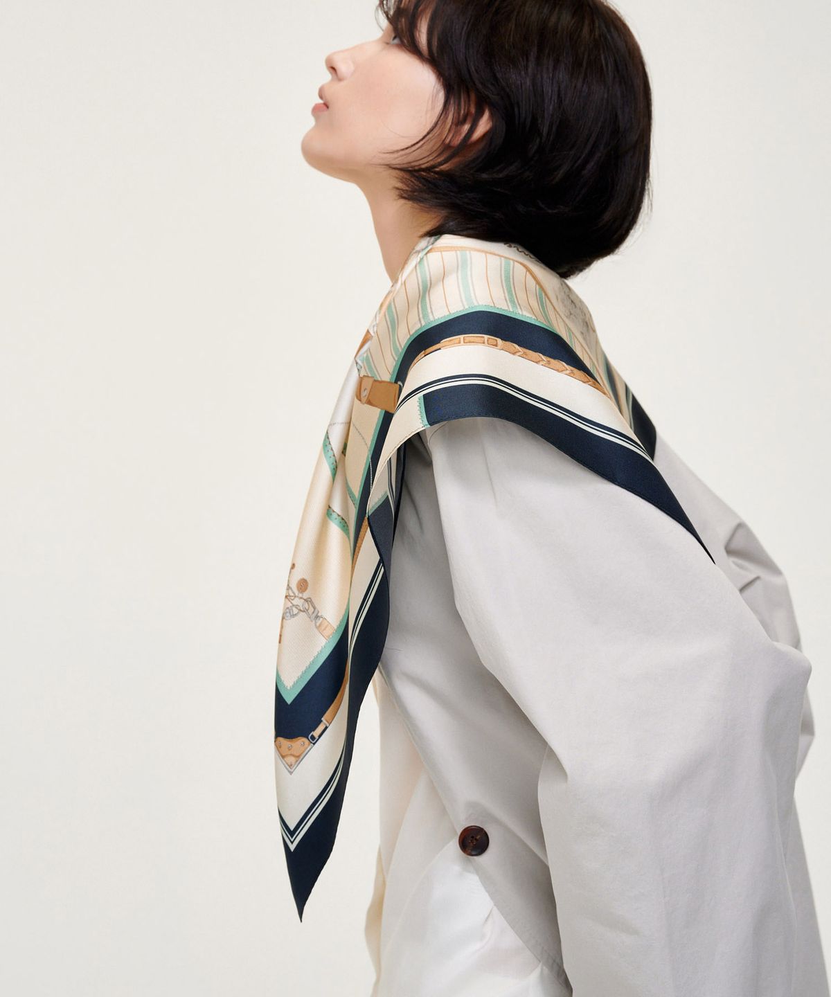 생럭슈(SAINTLUXURE) 아르델 민트네이비