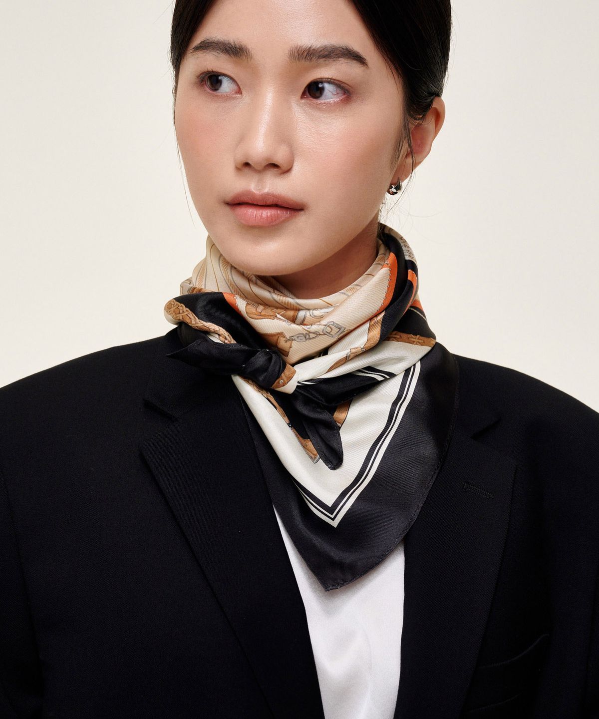 생럭슈(SAINTLUXURE) 아르델 차콜오렌지