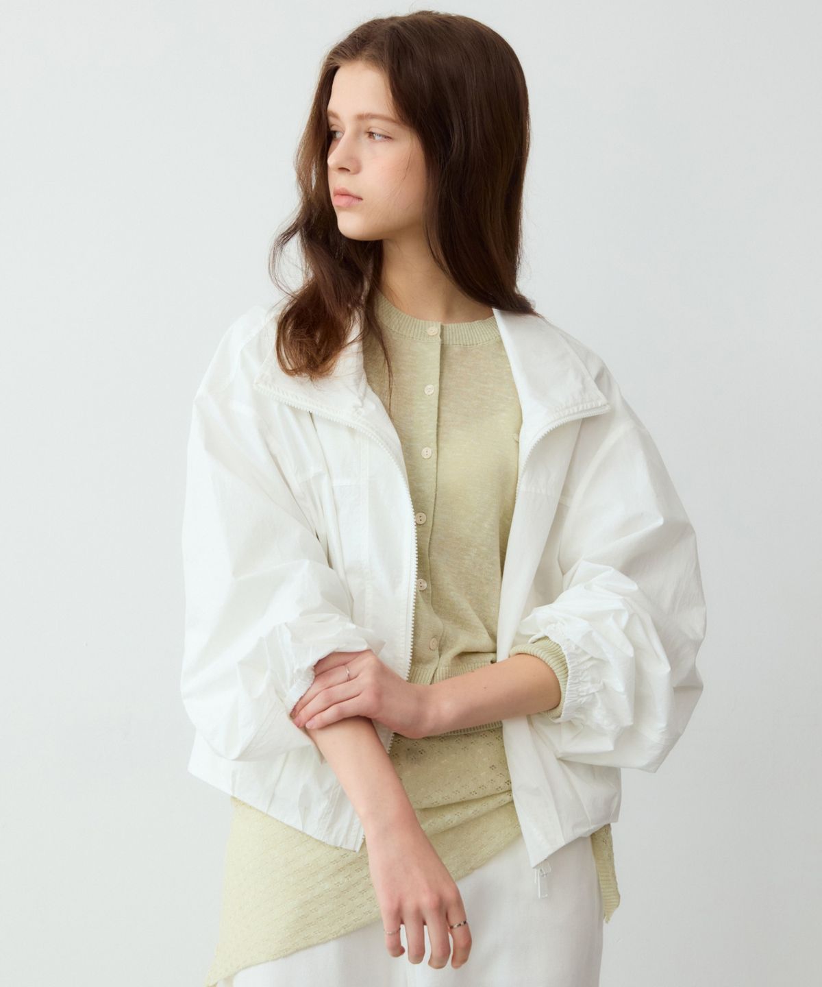 어다울(ADAUL) Label point pintuck blouson - ivory