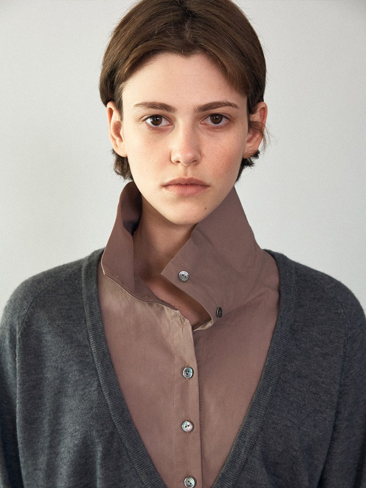 헌치(HUNCH) Layered V Neck Knit