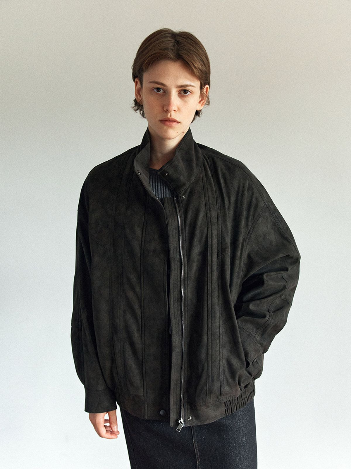헌치(HUNCH) Artificial Suede Leather Jumper