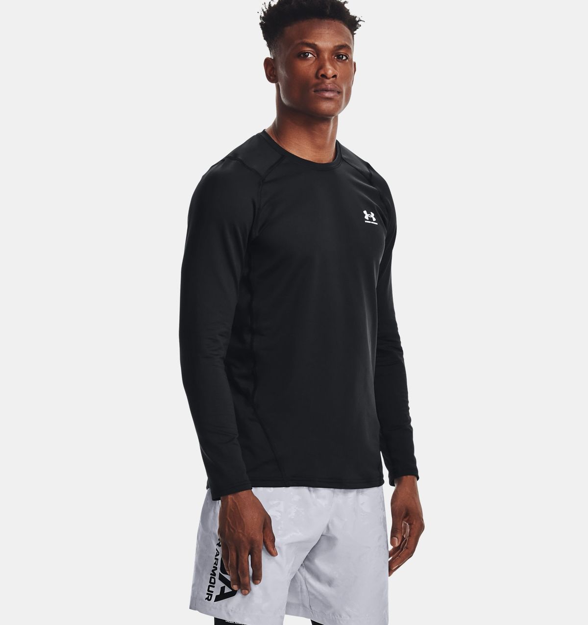 언더아머(UNDERARMOUR) 남성 콜드기어 피티드 크루1366068-001