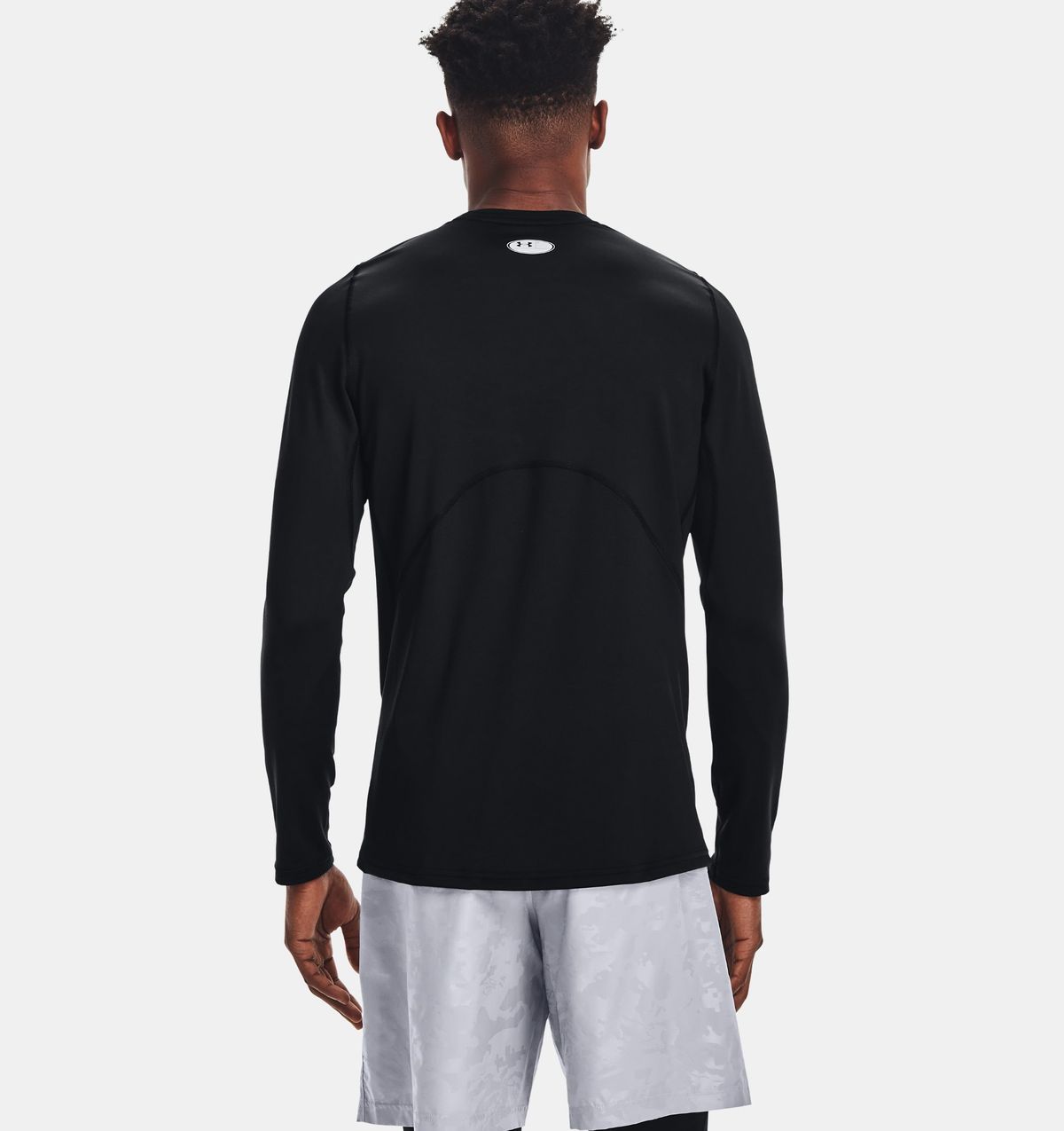 언더아머(UNDERARMOUR) 남성 콜드기어 피티드 크루1366068-001