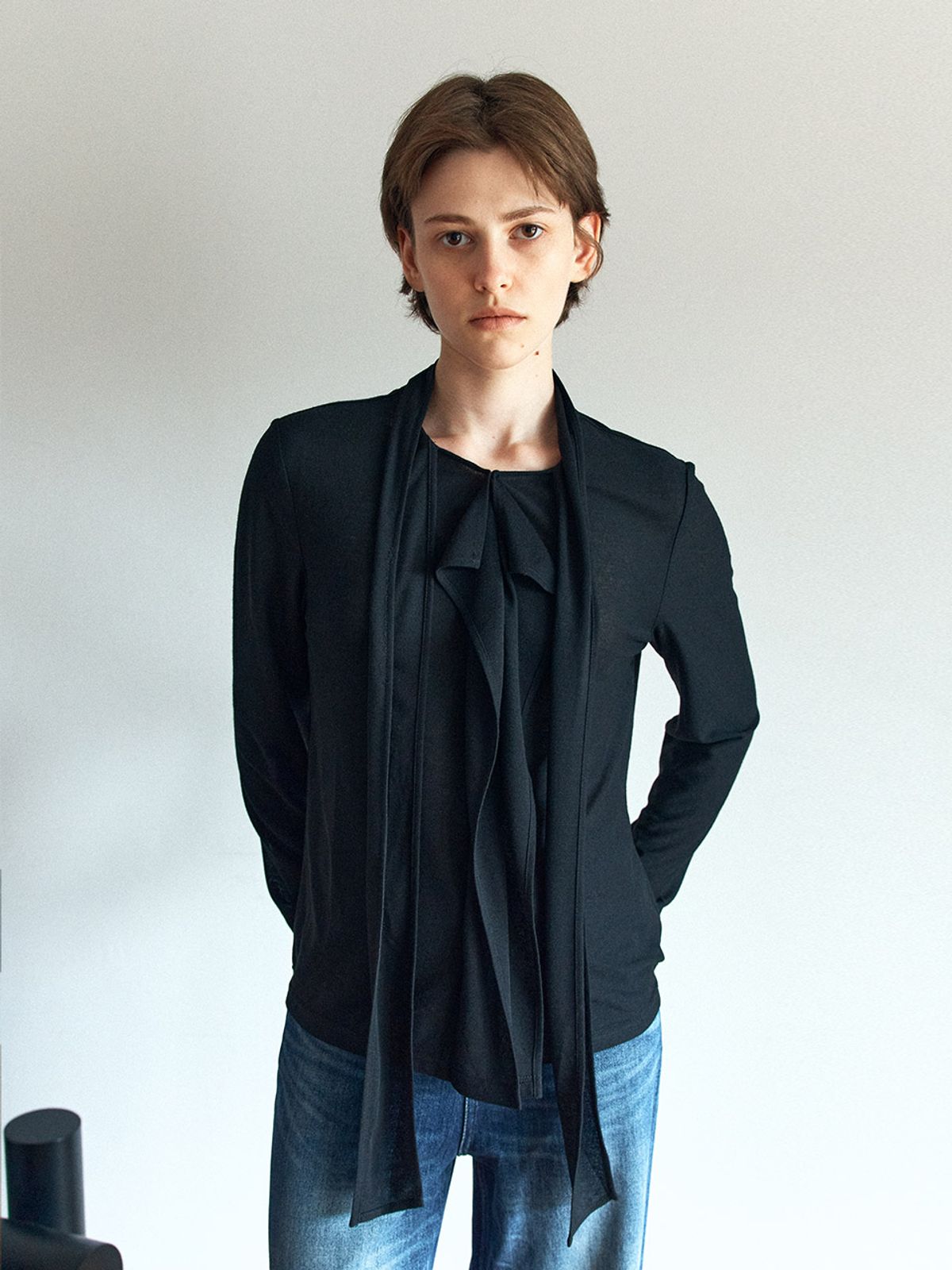 헌치(HUNCH) Scarf Frill Jersey Blouse (2color)