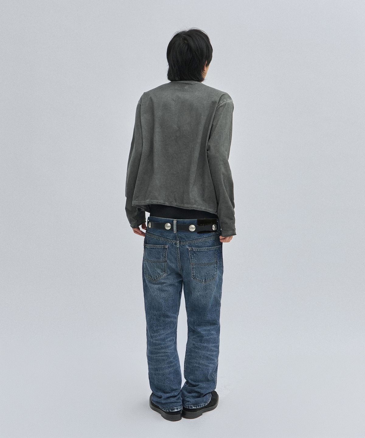 스웨이드(SUADE) WASHED HENLEY NECK [CHARCOAL GRAY]