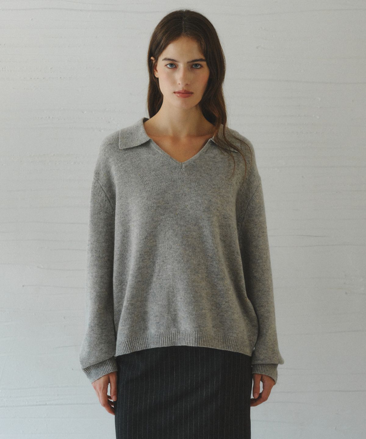 르니나(LENINA) SERIN v-neck collar wool knit_GRAY