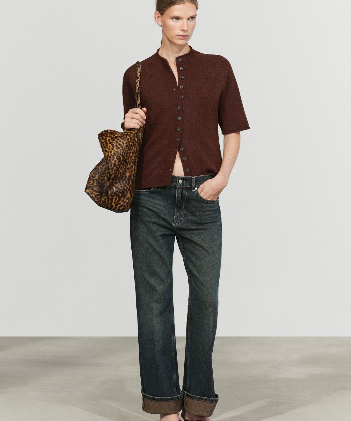 마시모두띠(MASSIMO DUTTI) 100% 울 퍼널넥 니트 가디건